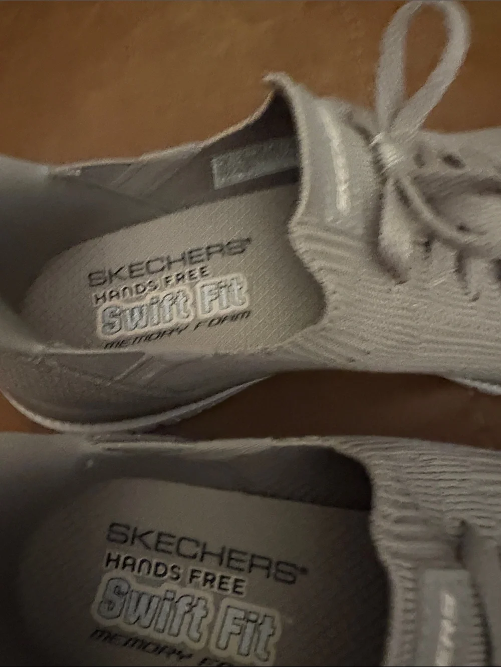 Skechers Swift Fit Virtue Slip-Ins Sneakers Taupe/Gray 9 EUC
